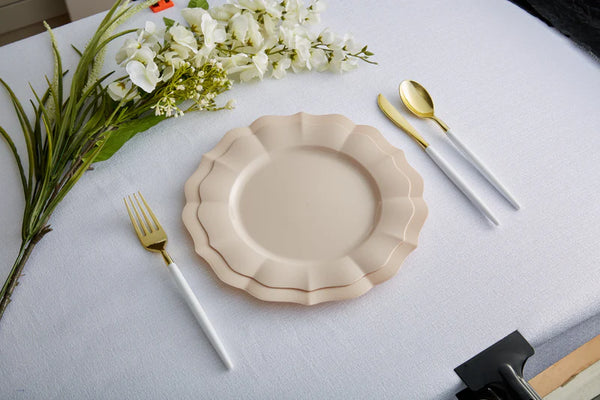 Linen Wave Plastic Plate Set